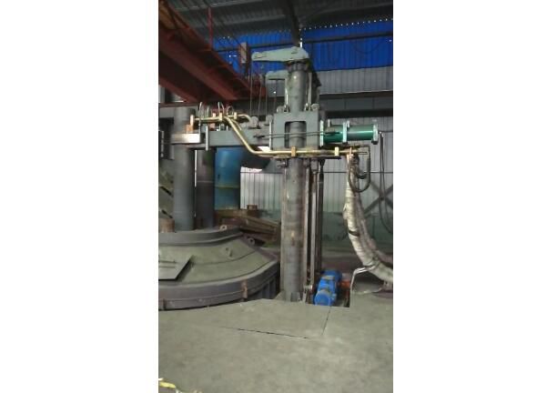 電弧爐冶煉現(xiàn)場(chǎng)視頻