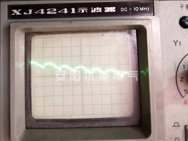 恒功率12脈波直流電源工作測試中