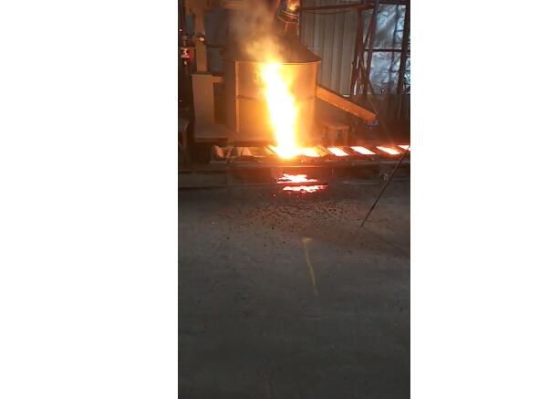 電弧爐冶煉現(xiàn)場(chǎng)視頻